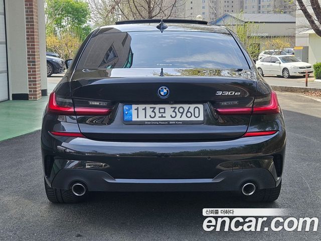 BMW 3-Series 2022 — photo 4