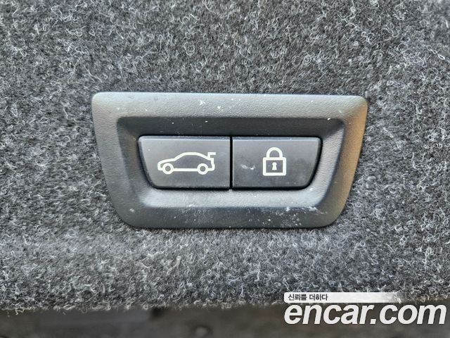 BMW 3-Series 2022 — photo 13