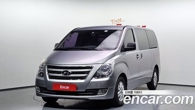 Hyundai Starex 2017 — photo 1
