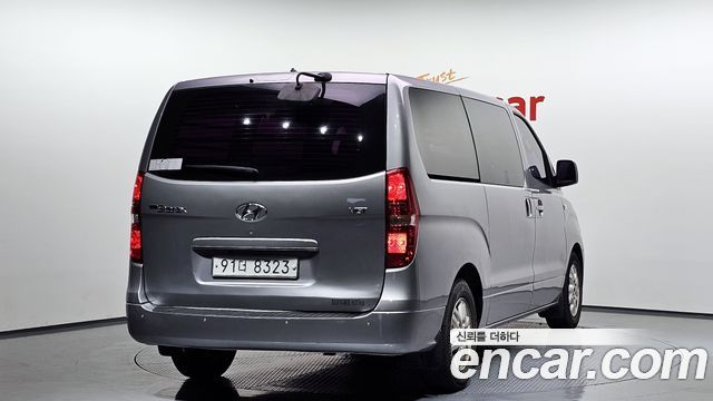 Hyundai Starex 2017 — photo 2