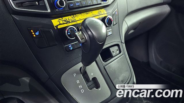 Hyundai Starex 2017 — photo 9