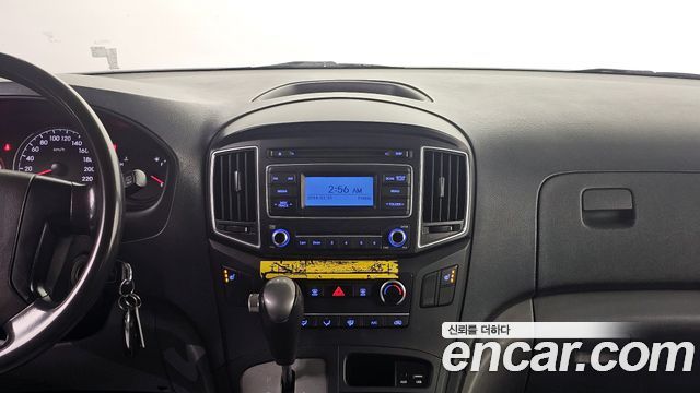 Hyundai Starex 2017 — photo 16