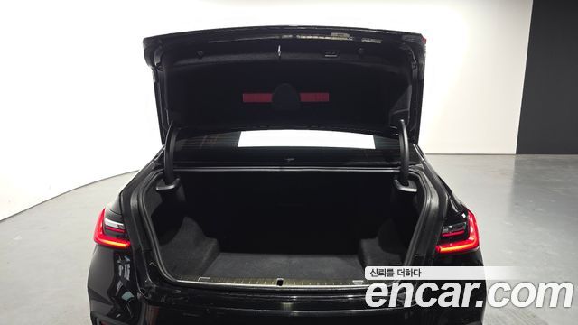 BMW 7-Series 2020 — photo 20