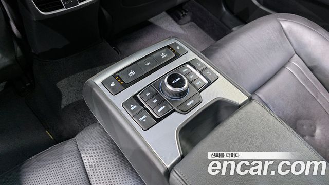 Genesis G80 2018 — photo 20