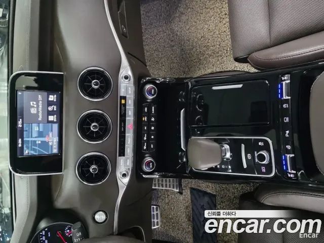 Kia Stinger 2018 — photo 10