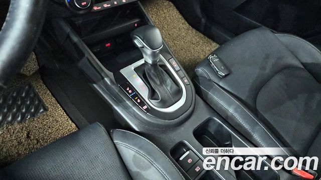 Kia K3 2022 — photo 9