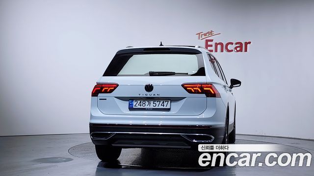 Volkswagen Tiguan 2023 — photo 4