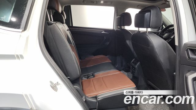 Volkswagen Tiguan 2023 — photo 18