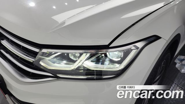 Volkswagen Tiguan 2023 — photo 8