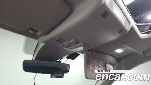 Volkswagen Tiguan 2023 — photo 29