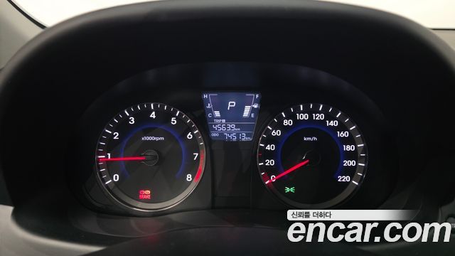 Hyundai Accent 2012 — photo 8