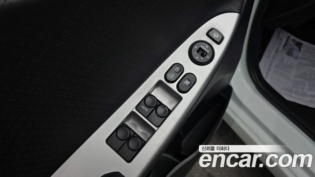 Hyundai Accent 2012 — photo 13
