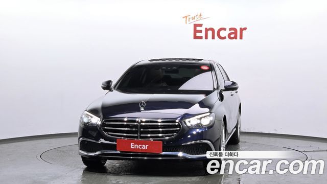 Mercedes-Benz E-Class 2022 — photo 3
