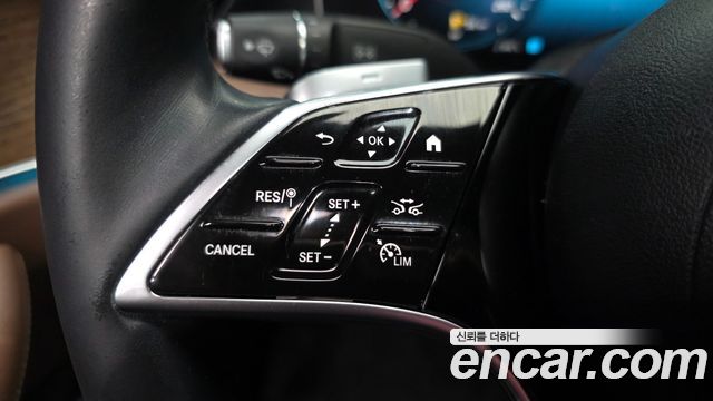 Mercedes-Benz E-Class 2022 — photo 18