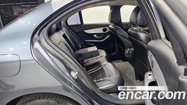 Mercedes-Benz C-Class 2016 — photo 11