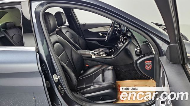 Mercedes-Benz C-Class 2016 — photo 12