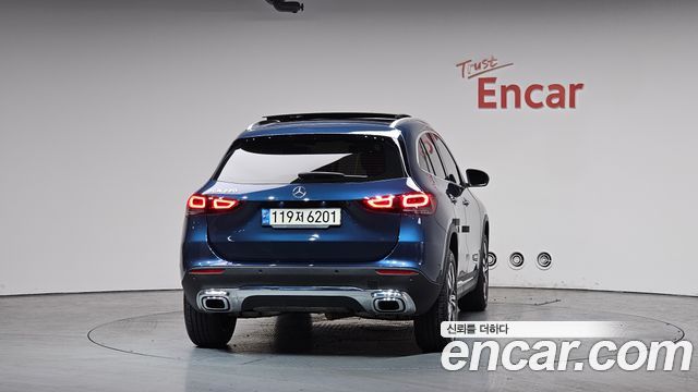 Mercedes-Benz GLA-Class 2021 — photo 3