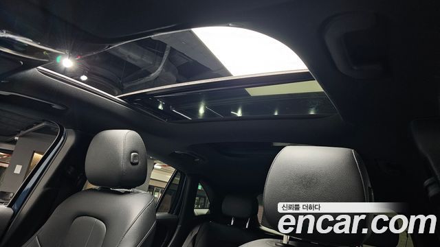 Mercedes-Benz GLA-Class 2021 — photo 16