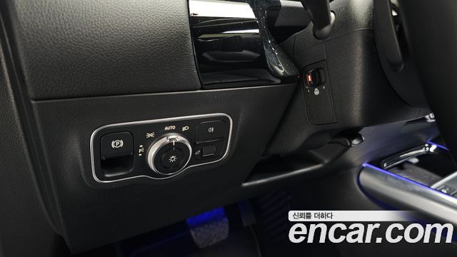 Mercedes-Benz GLA-Class 2021 — photo 18