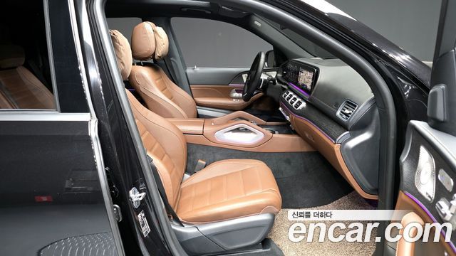 Mercedes-Benz GLS-Class 2025 — photo 17
