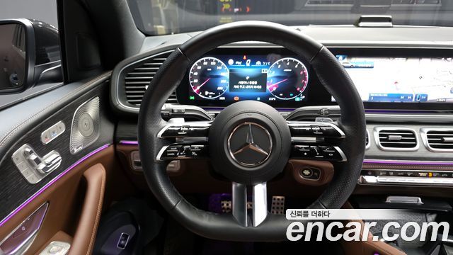 Mercedes-Benz GLS-Class 2025 — photo 19
