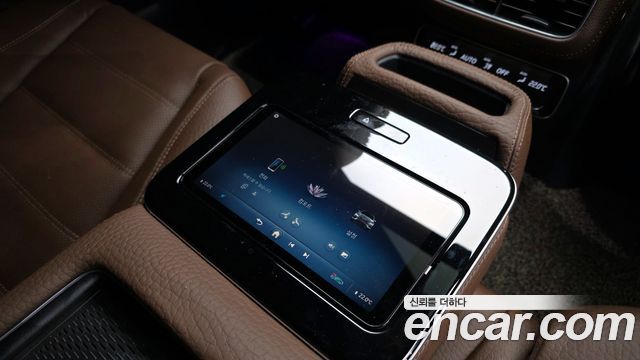 Mercedes-Benz GLS-Class 2025 — photo 25