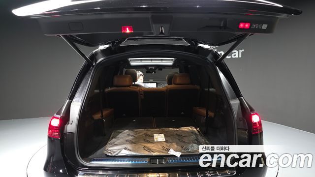 Mercedes-Benz GLS-Class 2025 — photo 26