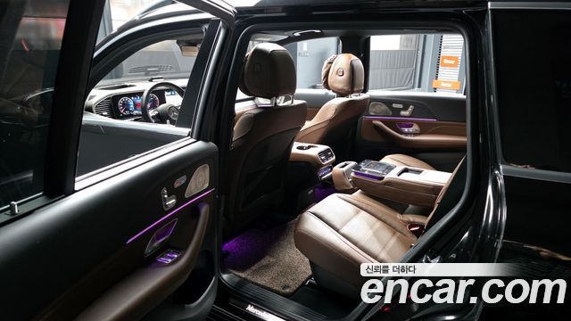 Mercedes-Benz GLS-Class 2025 — photo 16