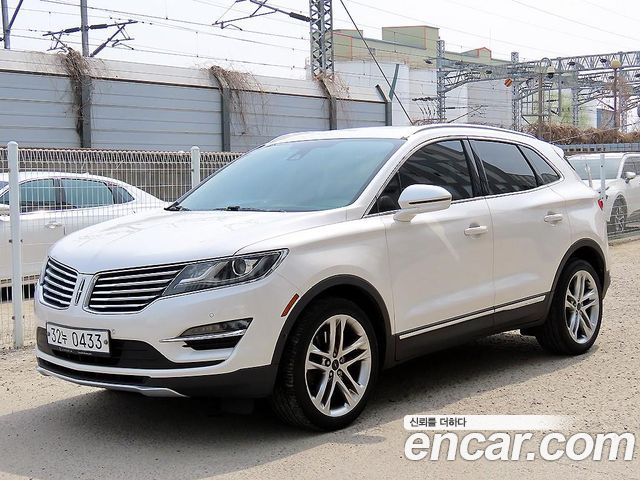 Lincoln MKC 2016 — photo 2