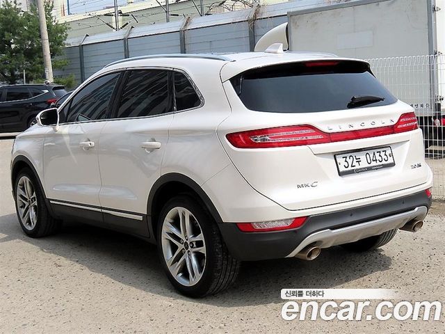 Lincoln MKC 2016 — photo 3