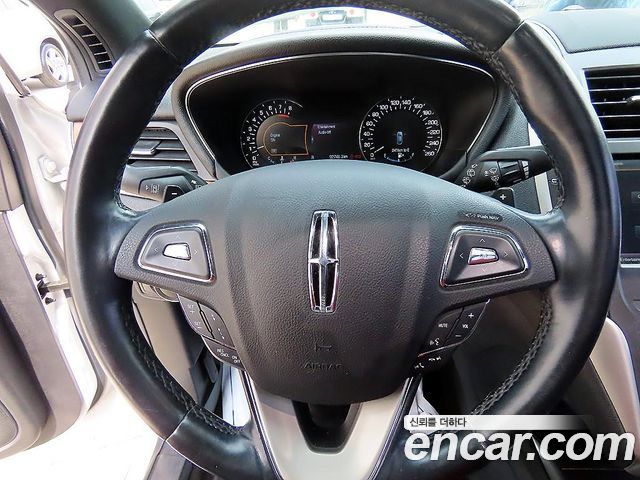 Lincoln MKC 2016 — photo 8