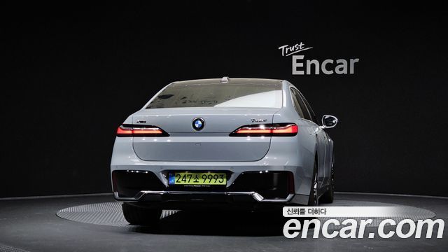 BMW 7-Series 2025 — photo 4