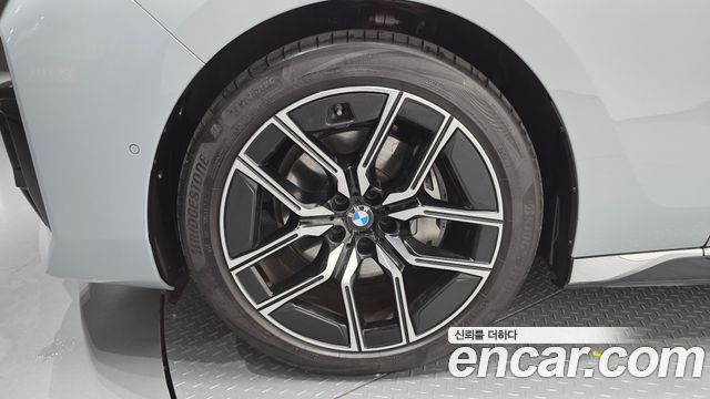 BMW 7-Series 2025 — photo 5