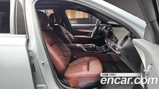 BMW 7-Series 2025 — photo 18