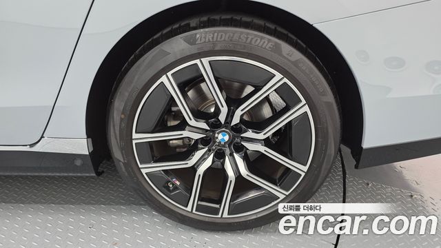 BMW 7-Series 2025 — photo 7