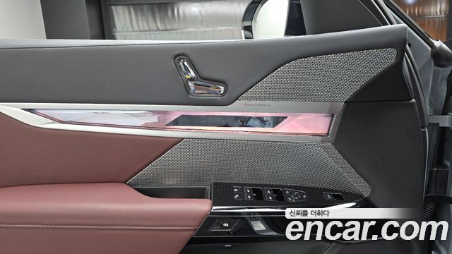 BMW 7-Series 2025 — photo 14