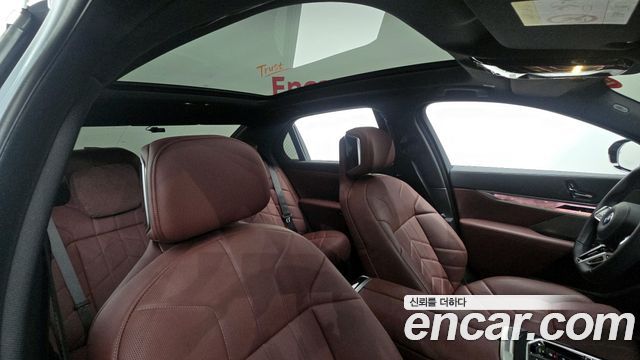 BMW 7-Series 2025 — photo 29
