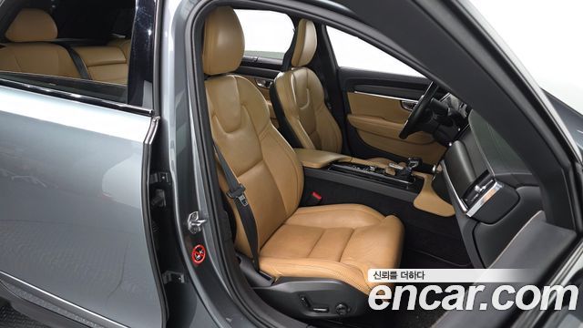 Volvo V90 2018 — photo 12