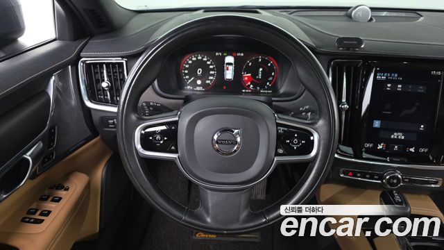 Volvo V90 2018 — photo 14