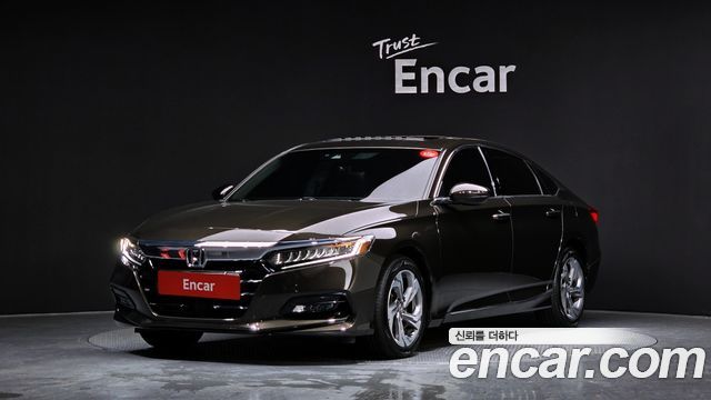 Honda Accord 2019 — photo 1