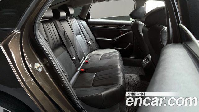 Honda Accord 2019 — photo 11