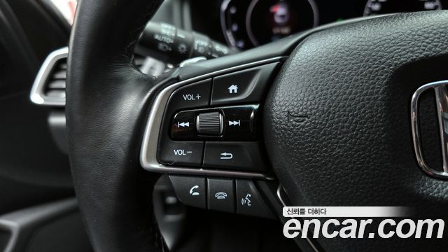 Honda Accord 2019 — photo 17