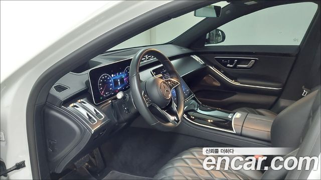 Mercedes-Benz S-Class 2023 — photo 13