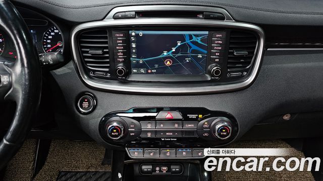 Kia Sorento 2016 — photo 27