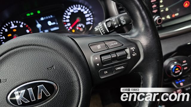 Kia Sorento 2016 — photo 29