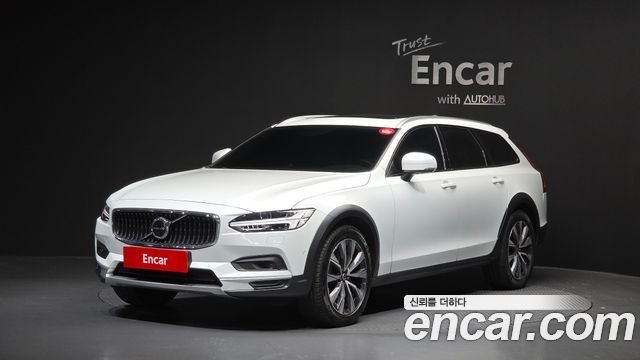 Volvo V90 2021 — photo 1