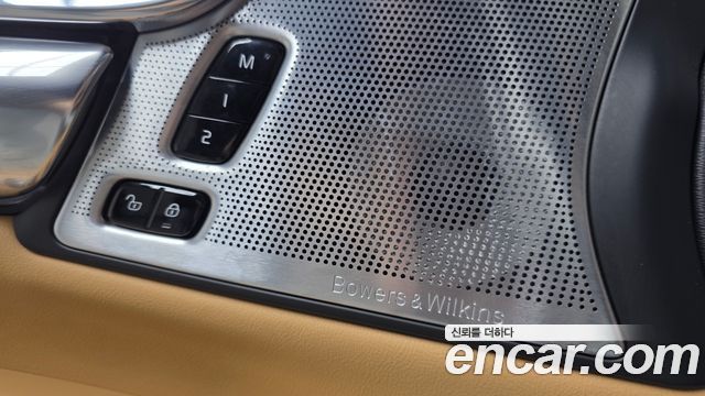 Volvo V90 2021 — photo 28