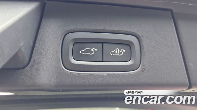 Volvo V90 2021 — photo 30