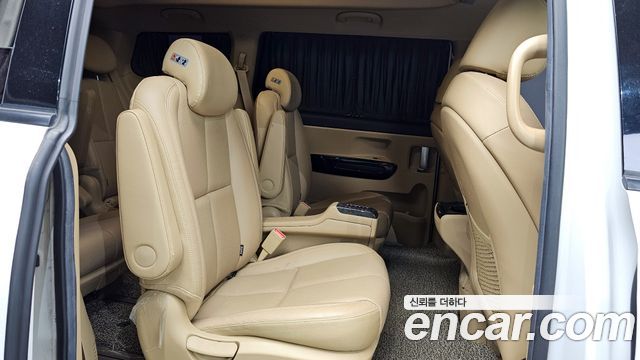 Kia Canival 2019 — photo 17