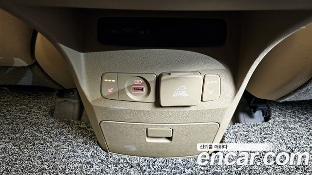 Kia Canival 2019 — photo 22